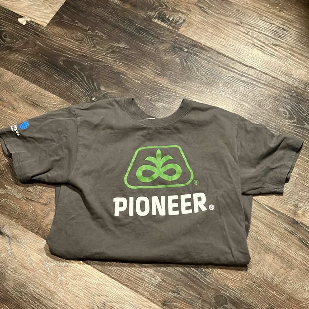 Pioneer seed t shirt